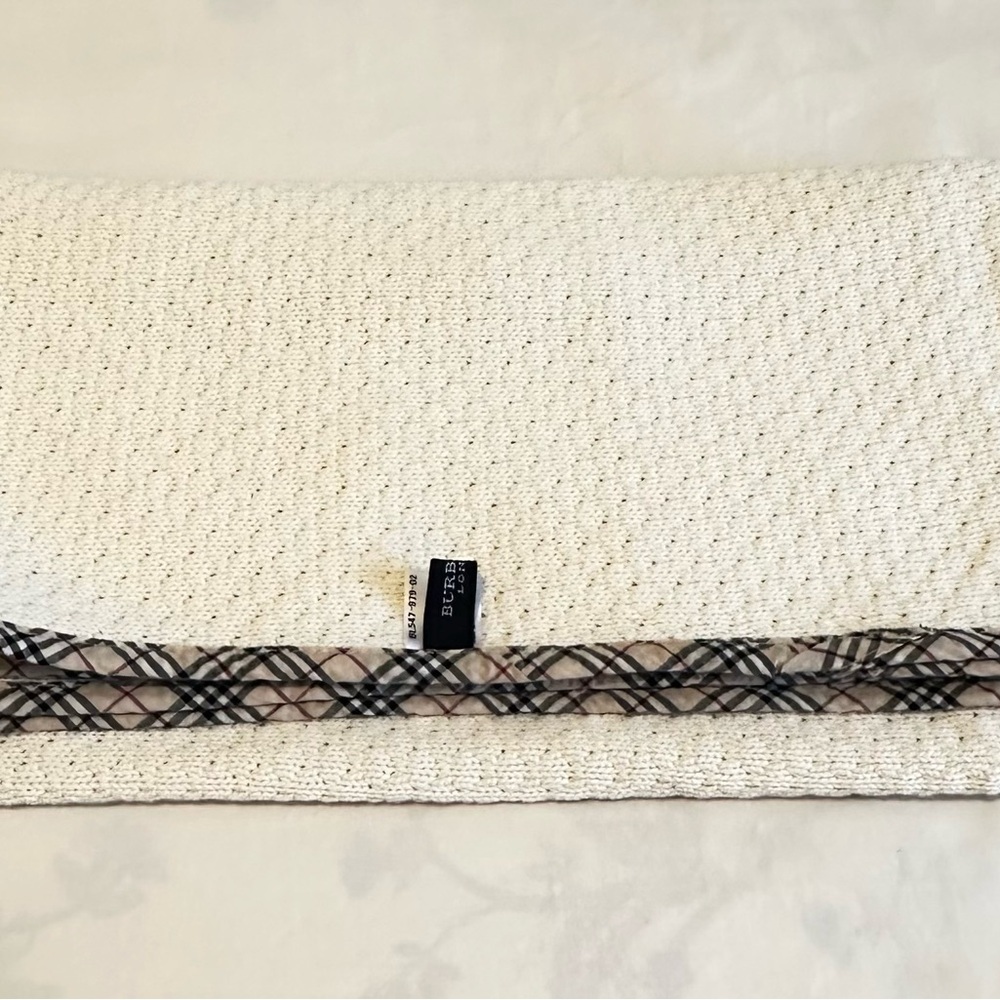 Burberry White Baby’s blanket with Distinctive Pattern